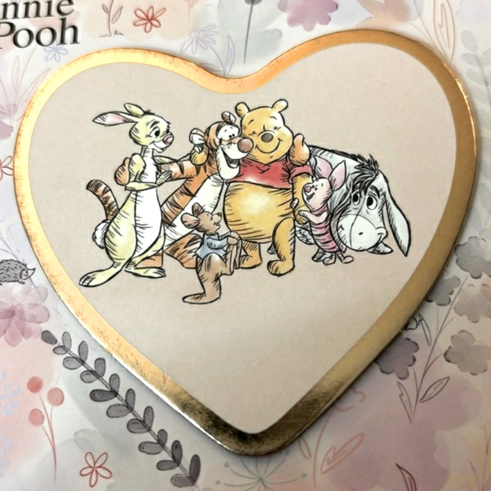 Disney Winnie the Pooh Eyeshadow Palette Total Net Wt 0.42 oz(12g)